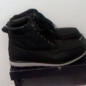 High Sierra size 11 men's boot